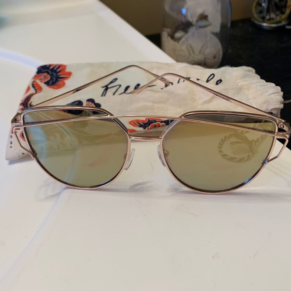 Free People Accessories - Free People sunglasses PRICE FIRM